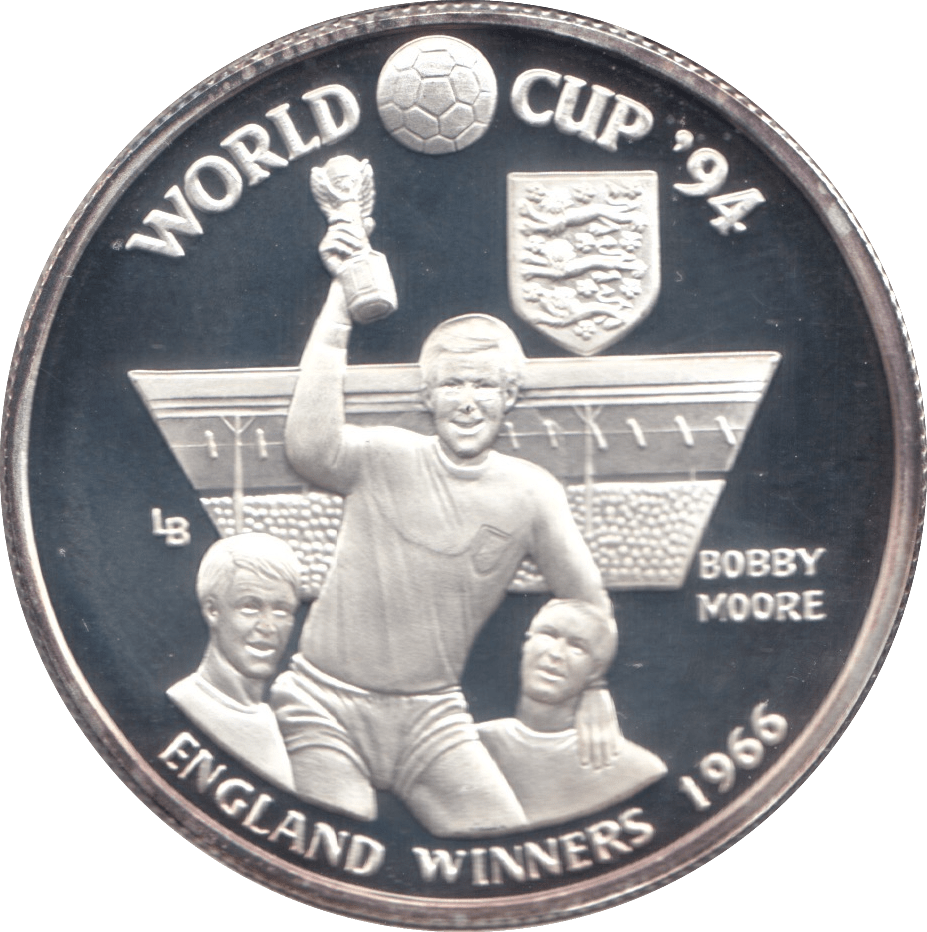 1994 SILVER PROOF WORLD CUP ONE DOLLAR USA - SILVER WORLD COINS - Cambridgeshire Coins