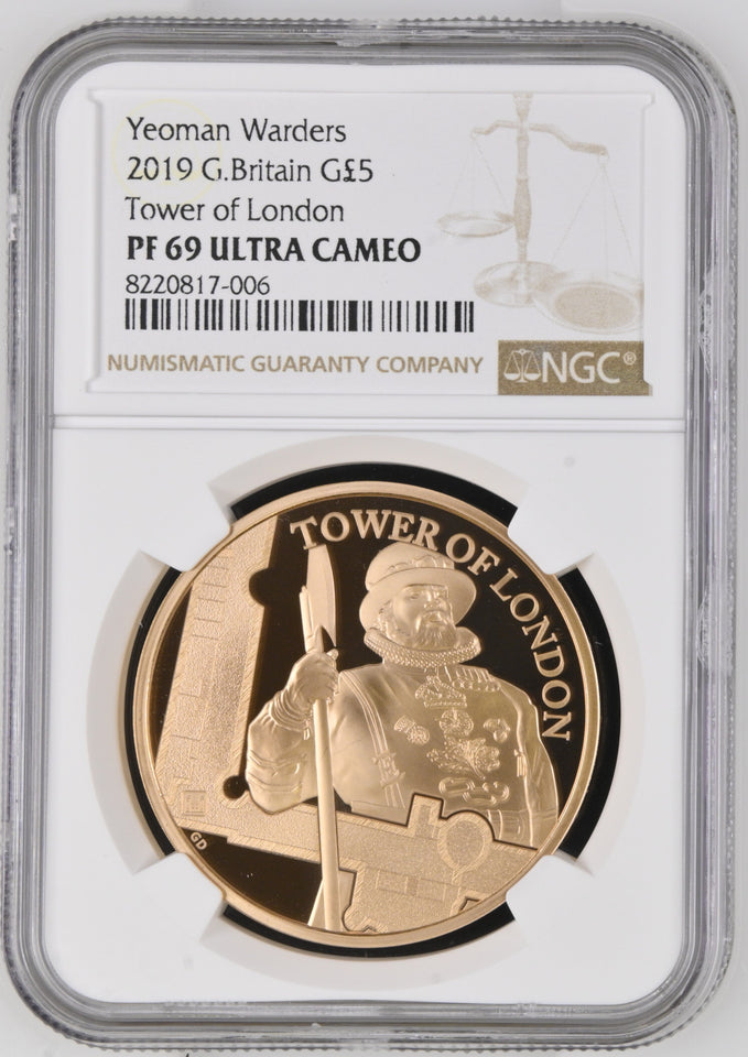 2019 GOLD PROOF £5 TOWER OF LONDON YEOMAN WARDERS (NGC) PF 69 ULTRA CAMEO - NGC GOLD COINS - Cambridgeshire Coins